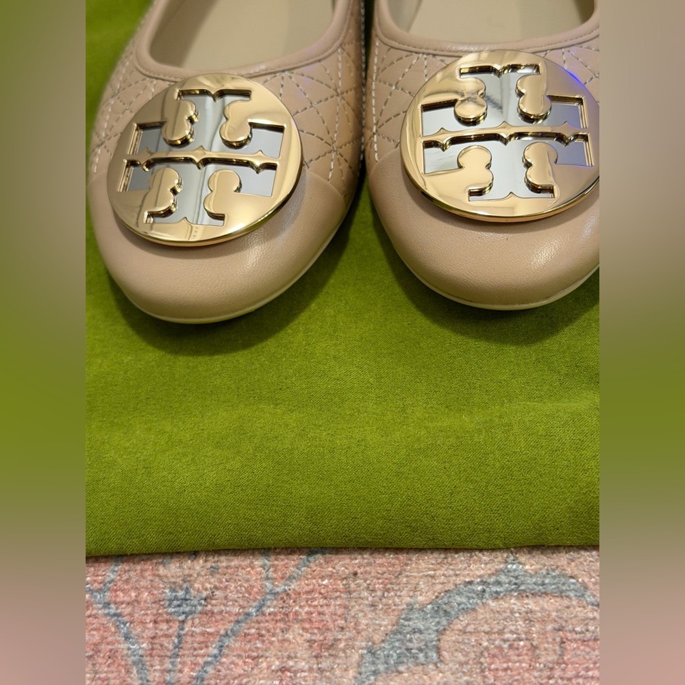 Tory Burch Claire Quilted Ballet Flats in New Porcelain in Size 7 - Picture 6 of 11